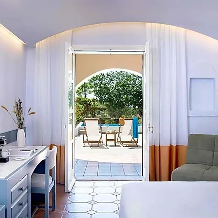 Hotel Village & Conference Center 4*
