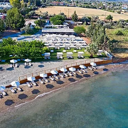 Village & Conference Center 4*