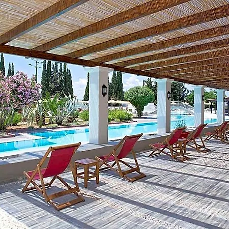 Village & Conference Center 4*
