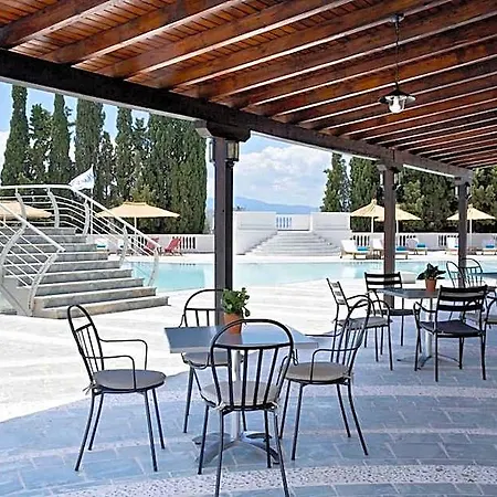 Village & Conference Center 호텔 4*
